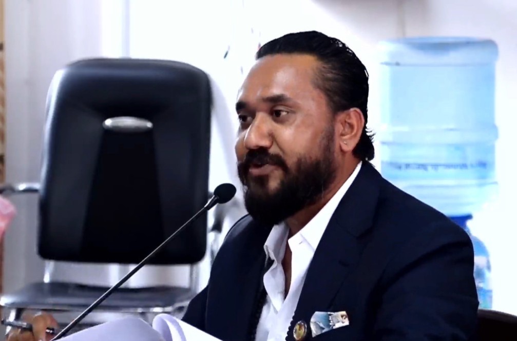 आपत्तिजनक अडियो प्रकरणमा सांसद खगेन्द्र सुनार निलम्बित, रास्वपाद्वारा आन्तरिक छानबिन सुरु
