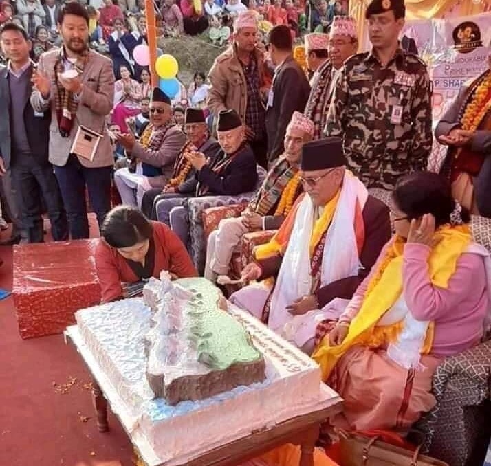 प्रधानमन्त्रीको 'बर्थ डे' देश प्रेम-सन्तानले दुख पाउला भनेर गला दबाए जस्तै